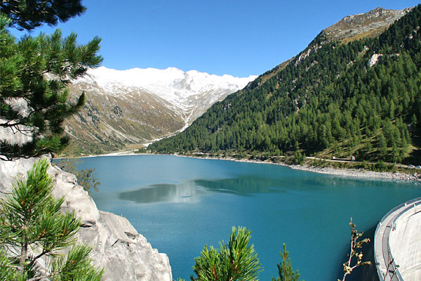 IL LAGO ALLA DIGA DI NEVES